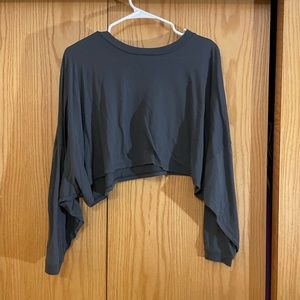 American Eagle Gray Cropped Flowy Long Sleeve